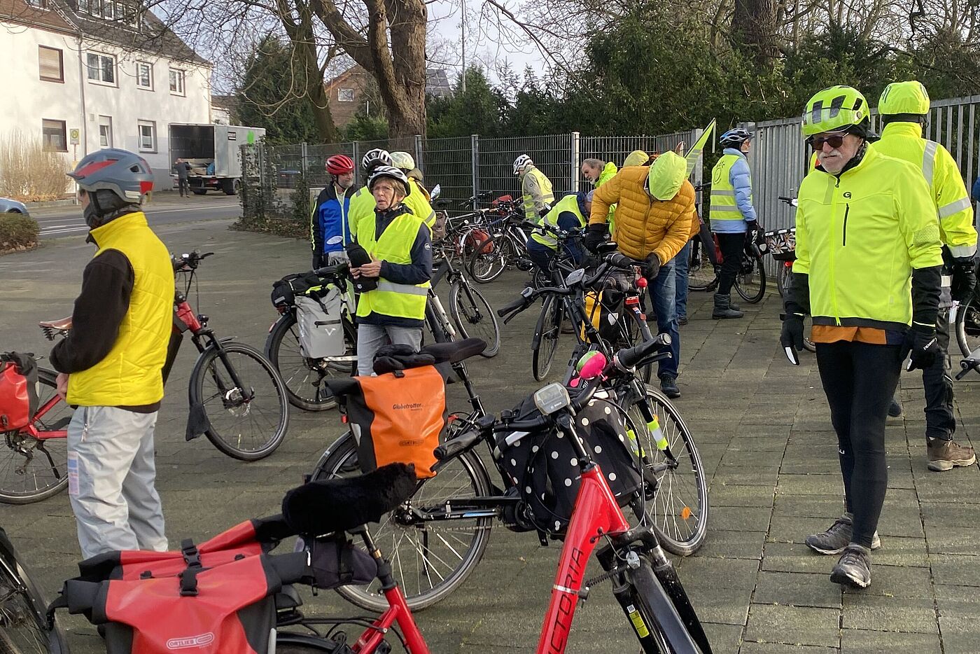 Alle komplett zur Abfahrt bereit