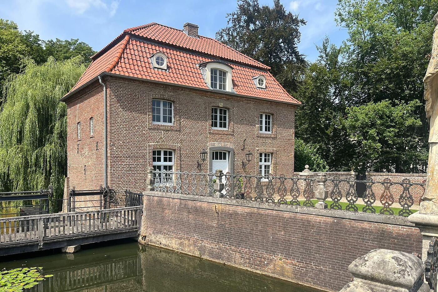 KW32-25_hs11_Wasserburg-Anholt.