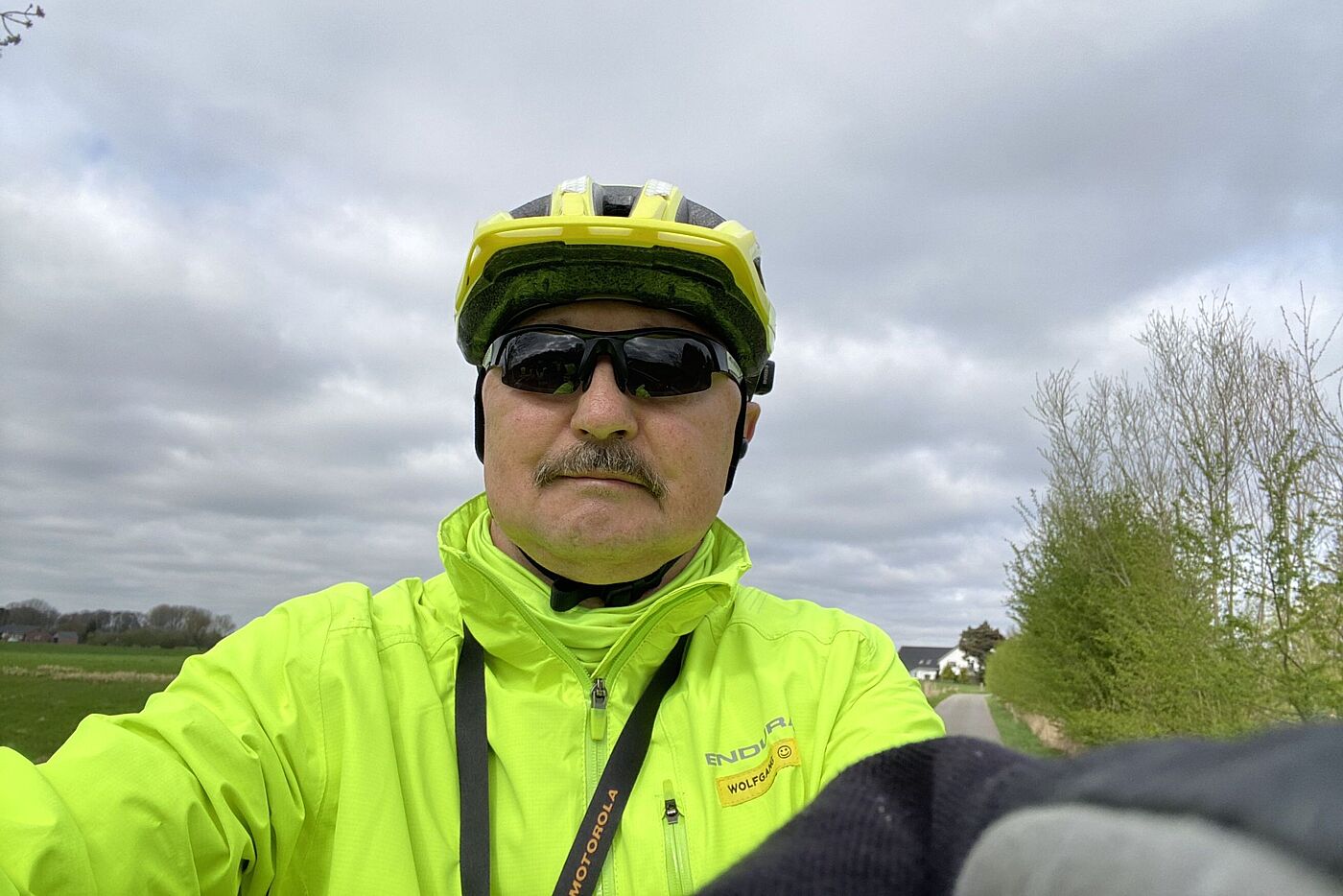 Ein Selfie des Hinterherfahrers
