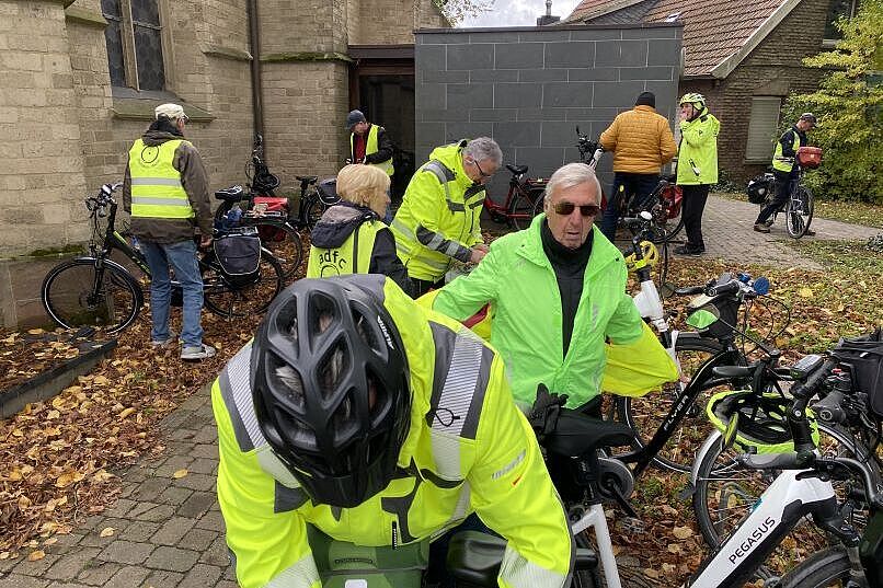 KW44-25_wb07_Rund_um_Wesel