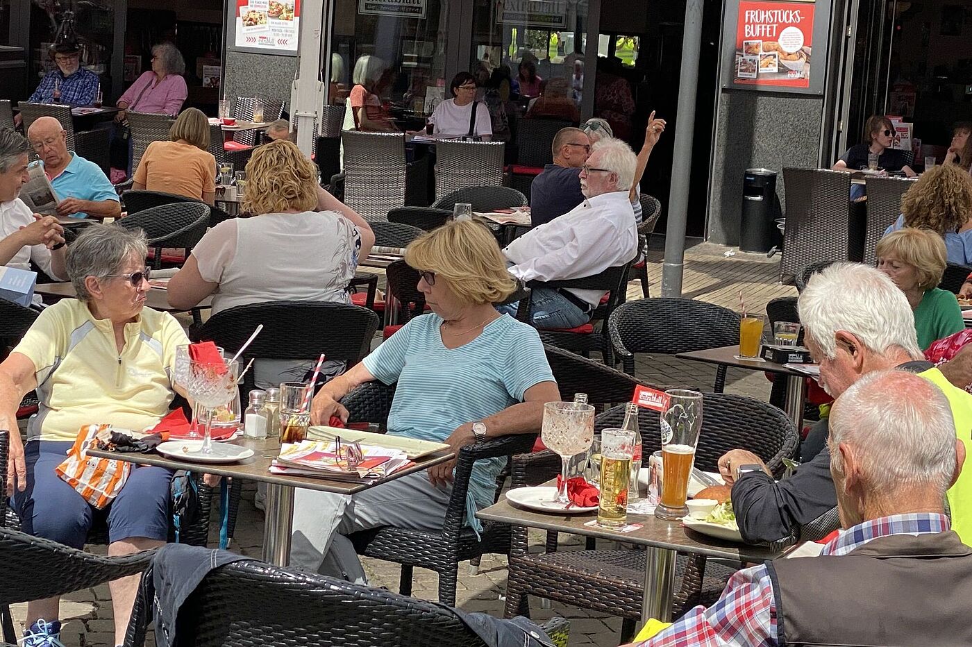KW28-25_wb07_Zur_Eisdiele_nach_Dorsten