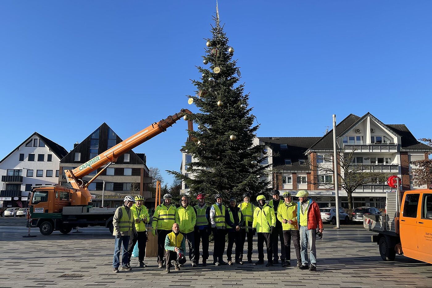 KW48-24 HDH04 Weihnachtsmarkt am Centro Gruppe01