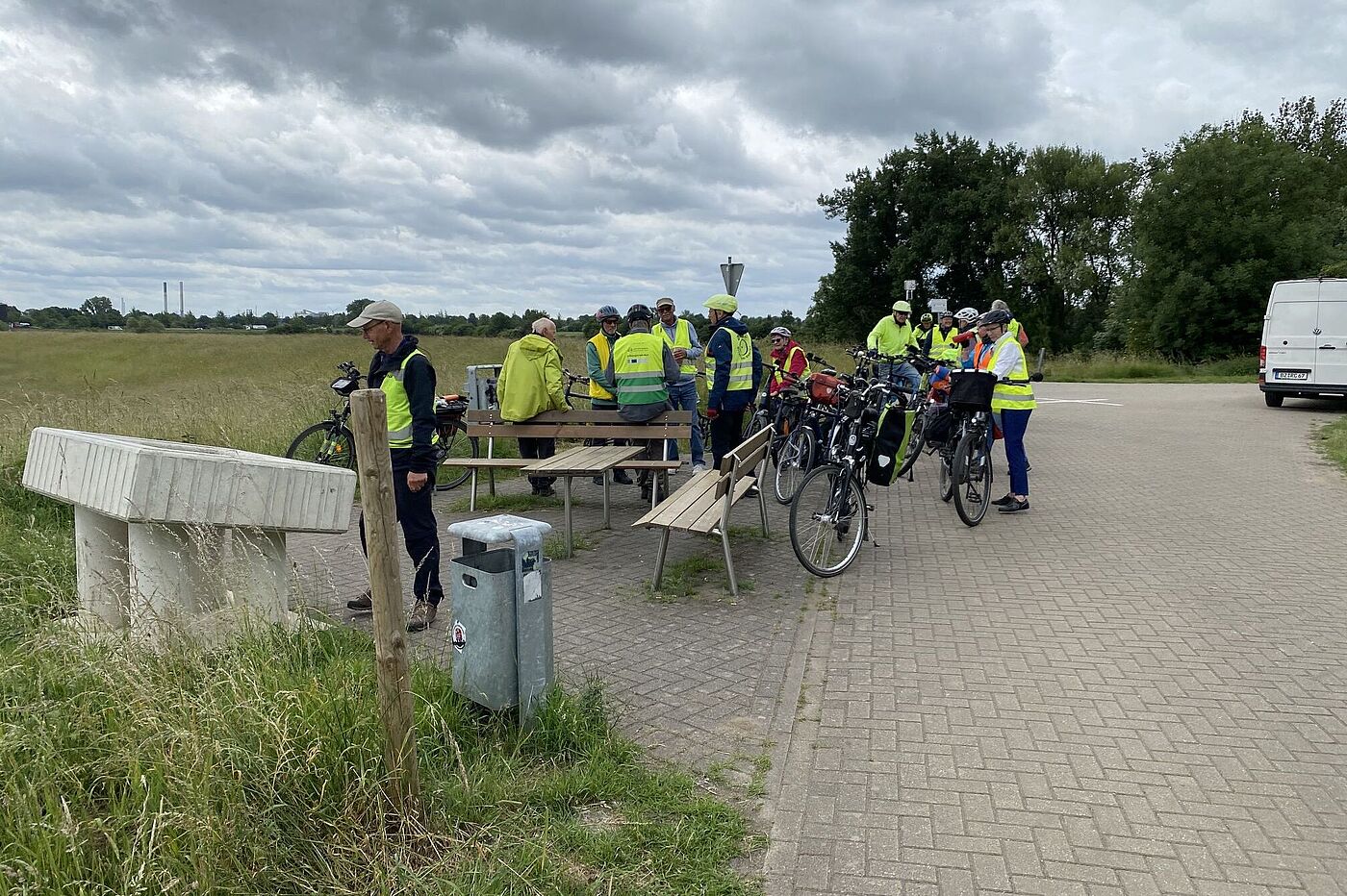 KW23-25_wb05_Hufschen_Henn_Uedemerbruch