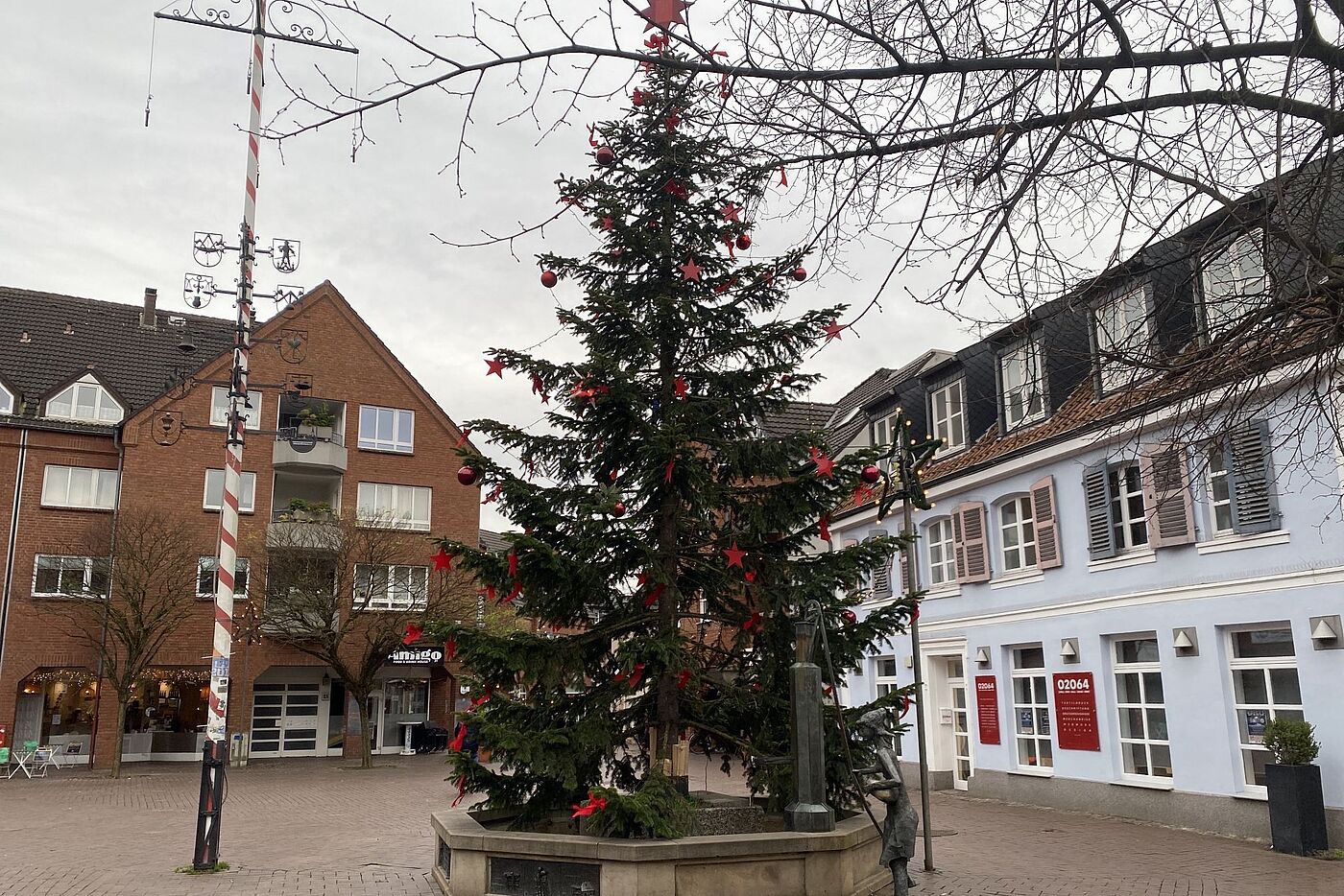 KW49-24 WB01 Weihnachtsmarkt in Duisburg