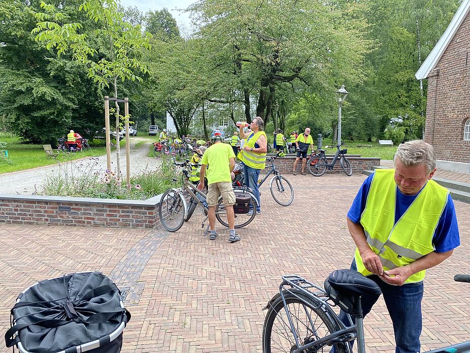 Ankunft am Haus Esselt Ankunft am Haus Esselt