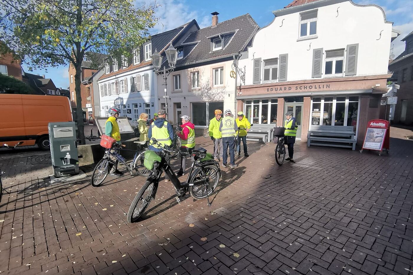 KW43-25_mk01_Rund_um_Dinslaken