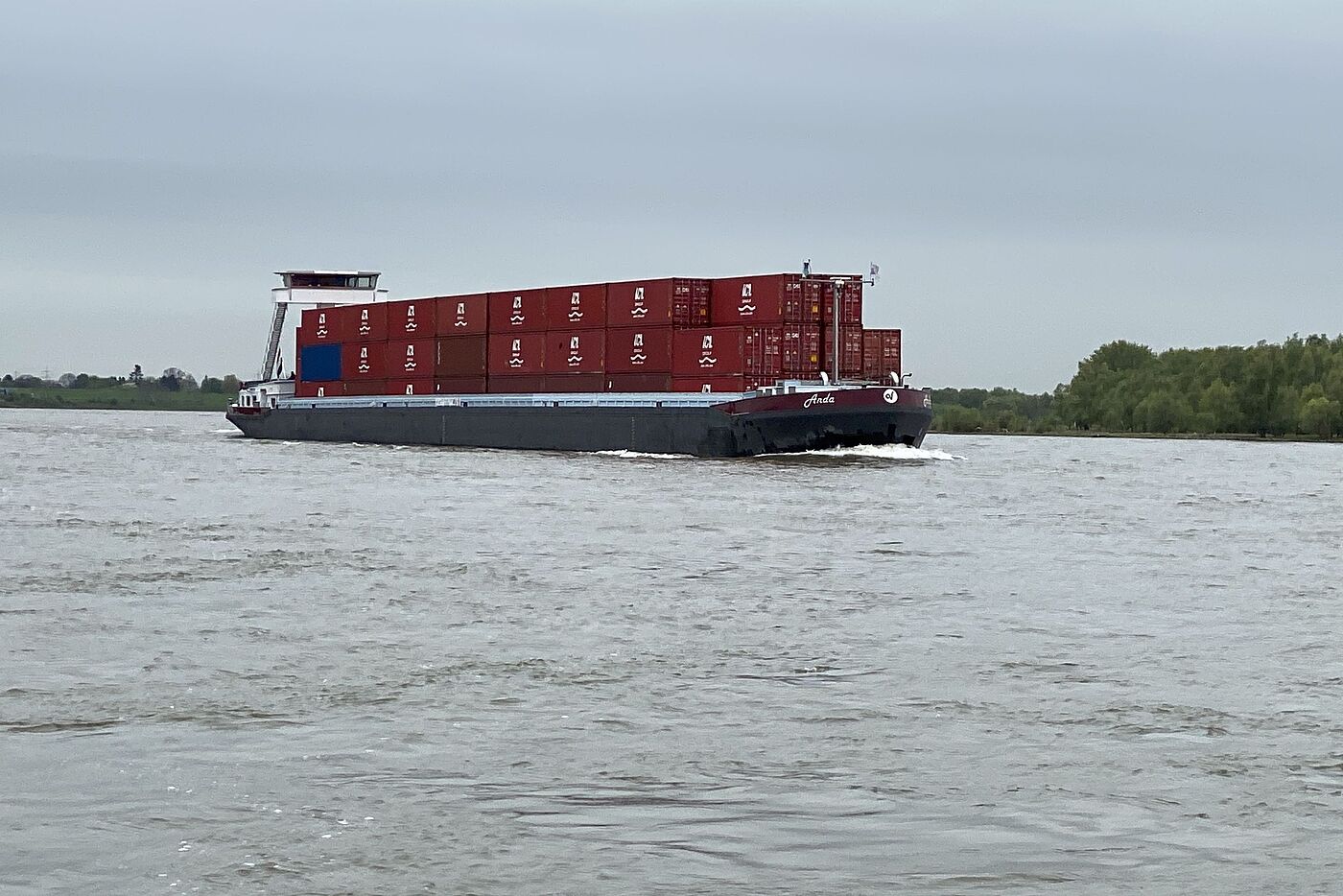 Mächtig Verkehr auf dem Rhein