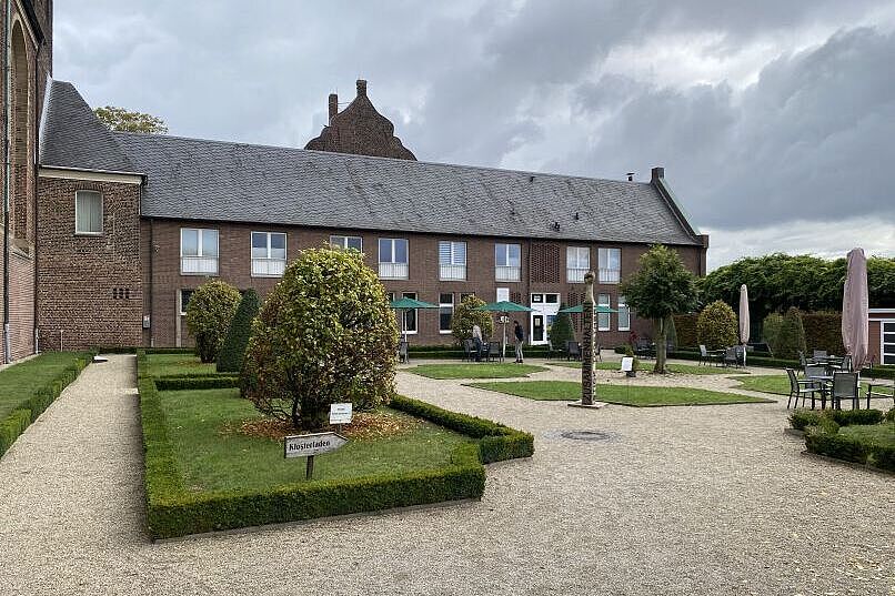 KW42-25_wb12_Kloster-Kamp