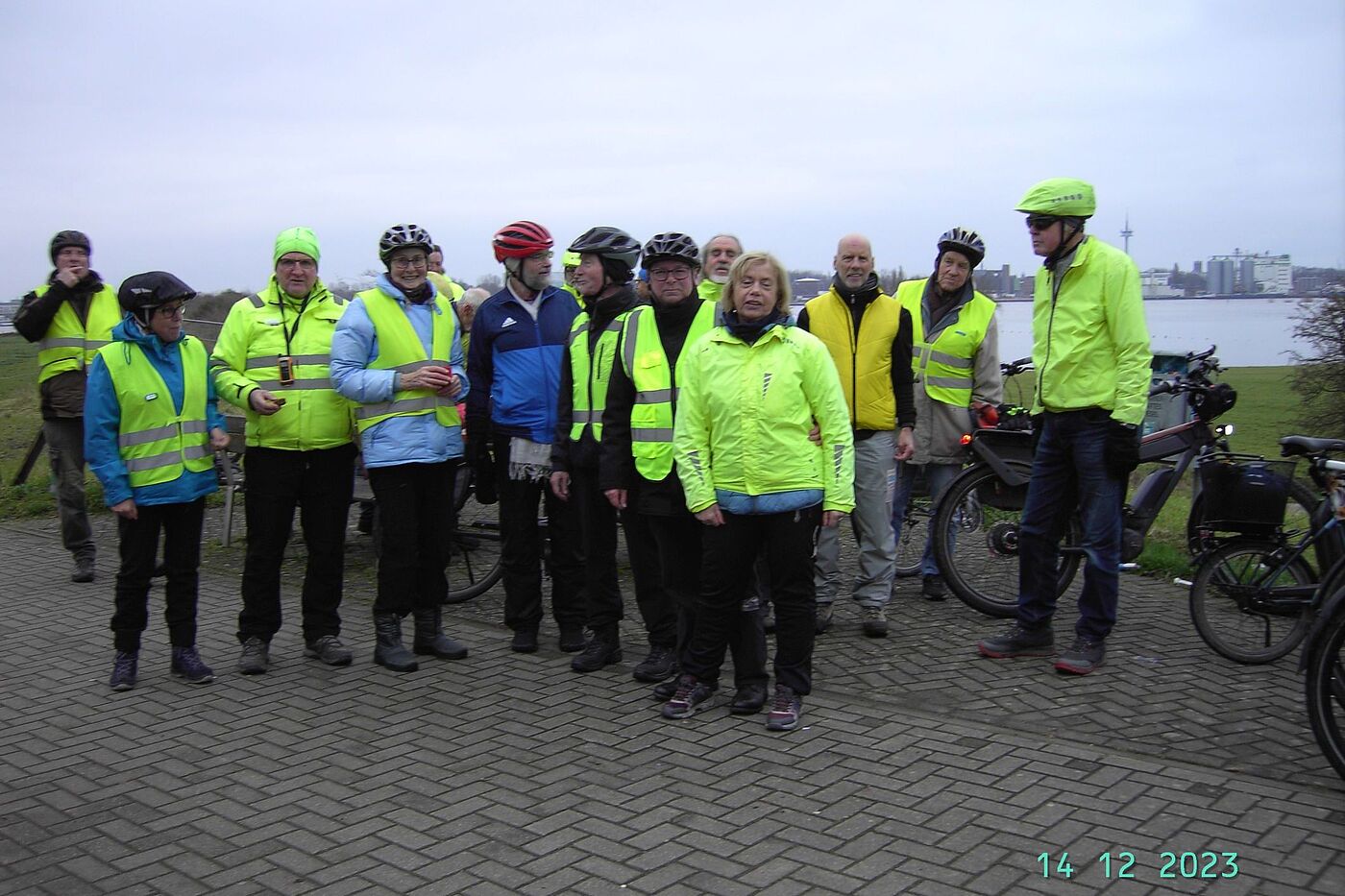 Gruppenbild mit Damen