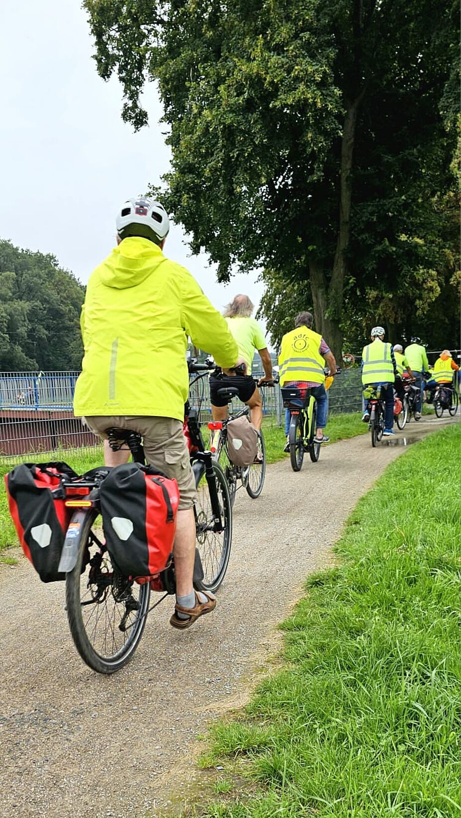 Immer schön hintereinander Immer schön hintereinander