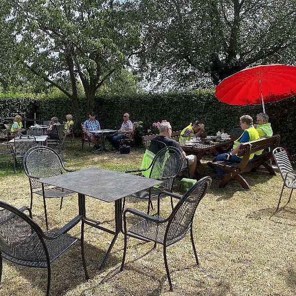 KW32-26_Hagemanns_Hofcafe_wb12