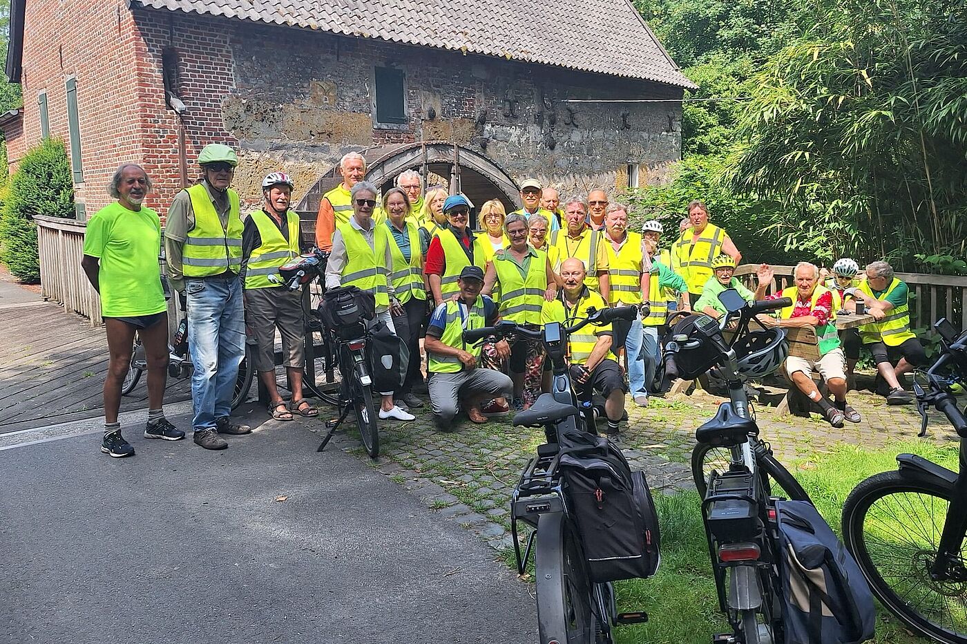 KW28-25_khm02_Zur_Eisdiele_nach_Dorsten