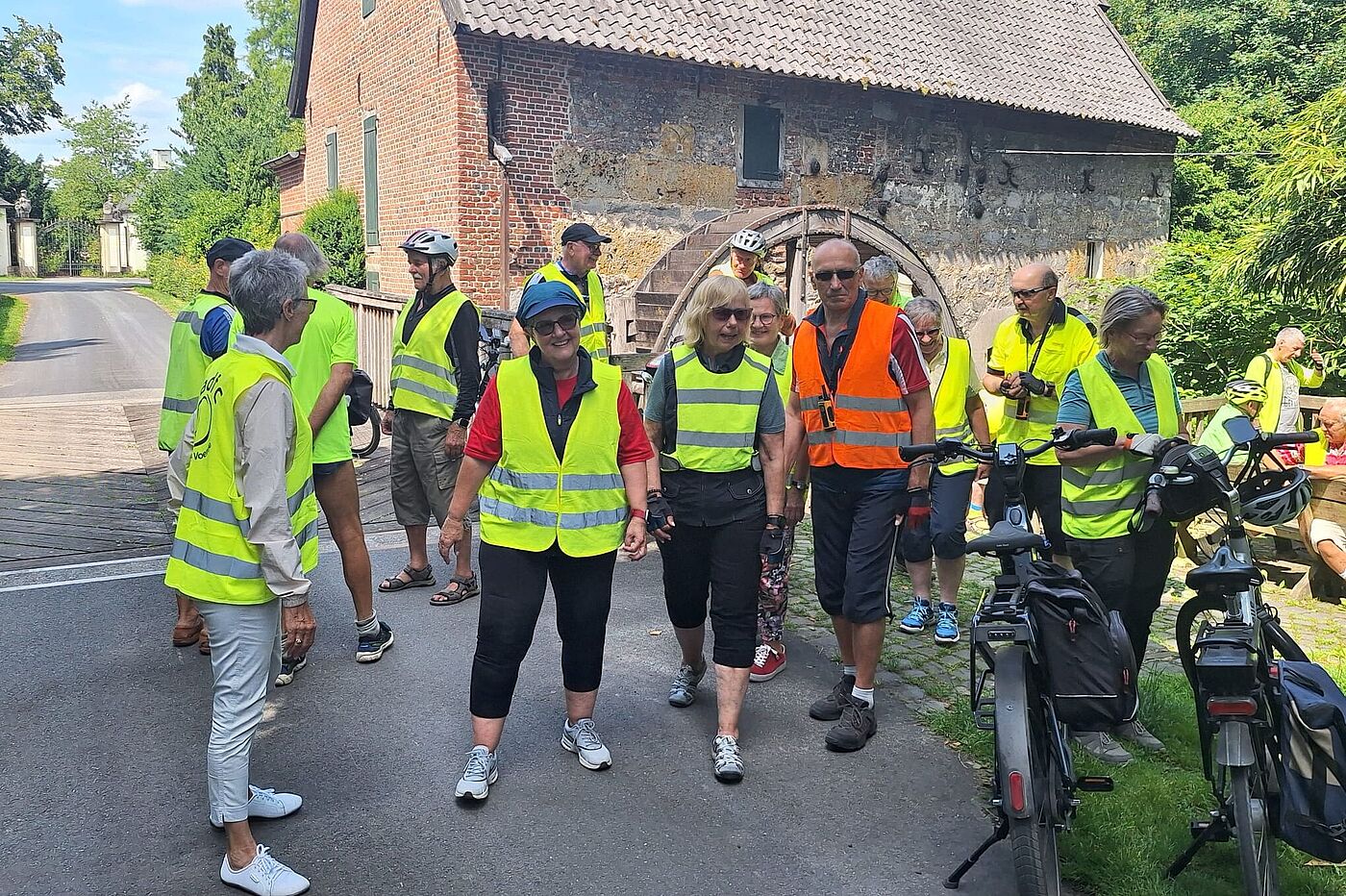 KW28-25_khm03_Zur_Eisdiele_nach_Dorsten