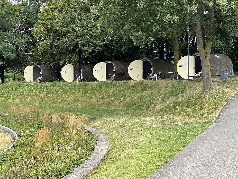 Das´Parkhotel im Bernepark Bottrop Das´Parkhotel im Bernepark Bottrop. Die Zimmer bestehen aus Betonröhren.