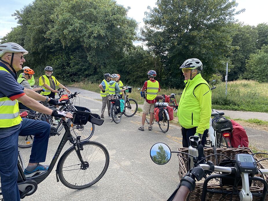 An der Rheinbrücke in Wesel (Westseite). Hier wird die Tour formal beendet An der Rheinbrücke in Wesel (Westseite). Hier wird die Tour formal beendet