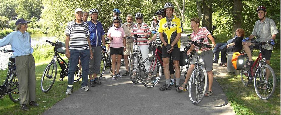 Aus „alter Zeit“ am Schloss Wittringen / Gladbeck. Damals ging es noch ohne E-Bike