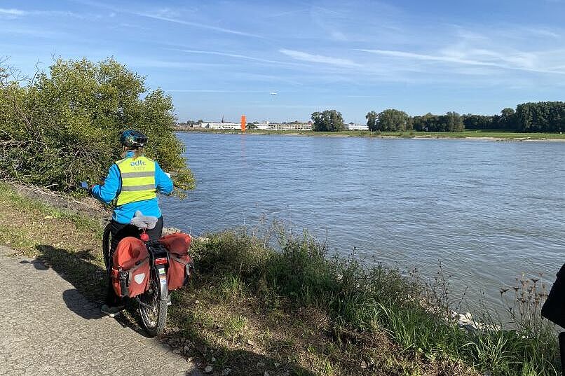 KW40-25_wb11_Rheinpark-Ziegenpeter