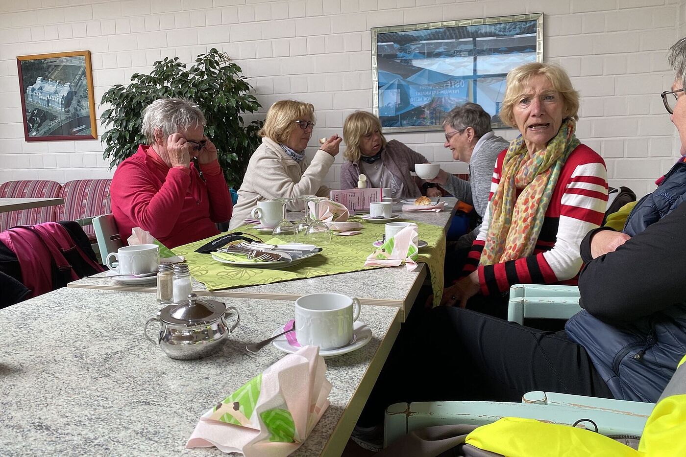 KW15-25_wb12_Oberhausen_Cafe-Bauer