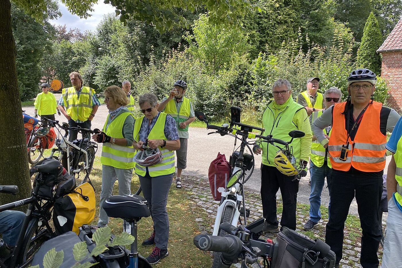 KW29-25_wb12_Tesings-Hof_und_Luelerheim