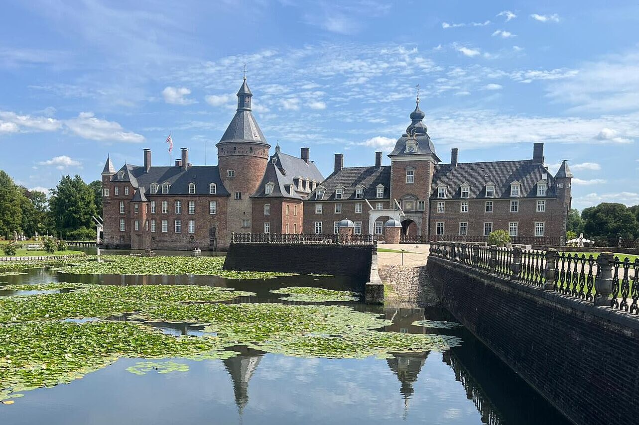 KW32-25_hs13_Wasserburg-Anholt