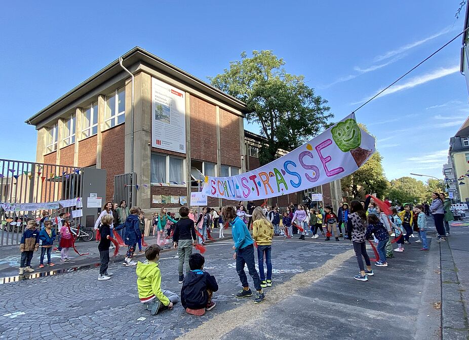 Schulstrassen-Aktion in Köln Schulstrassen-Aktion in Köln