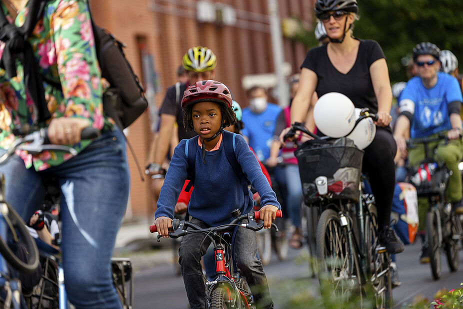 Fahrraddemo 2020 Junge bei Fahrraddemo